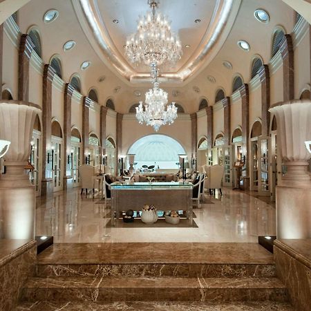 Hilton Mumbai International Airport Hotel Exterior photo The lobby of the hotel