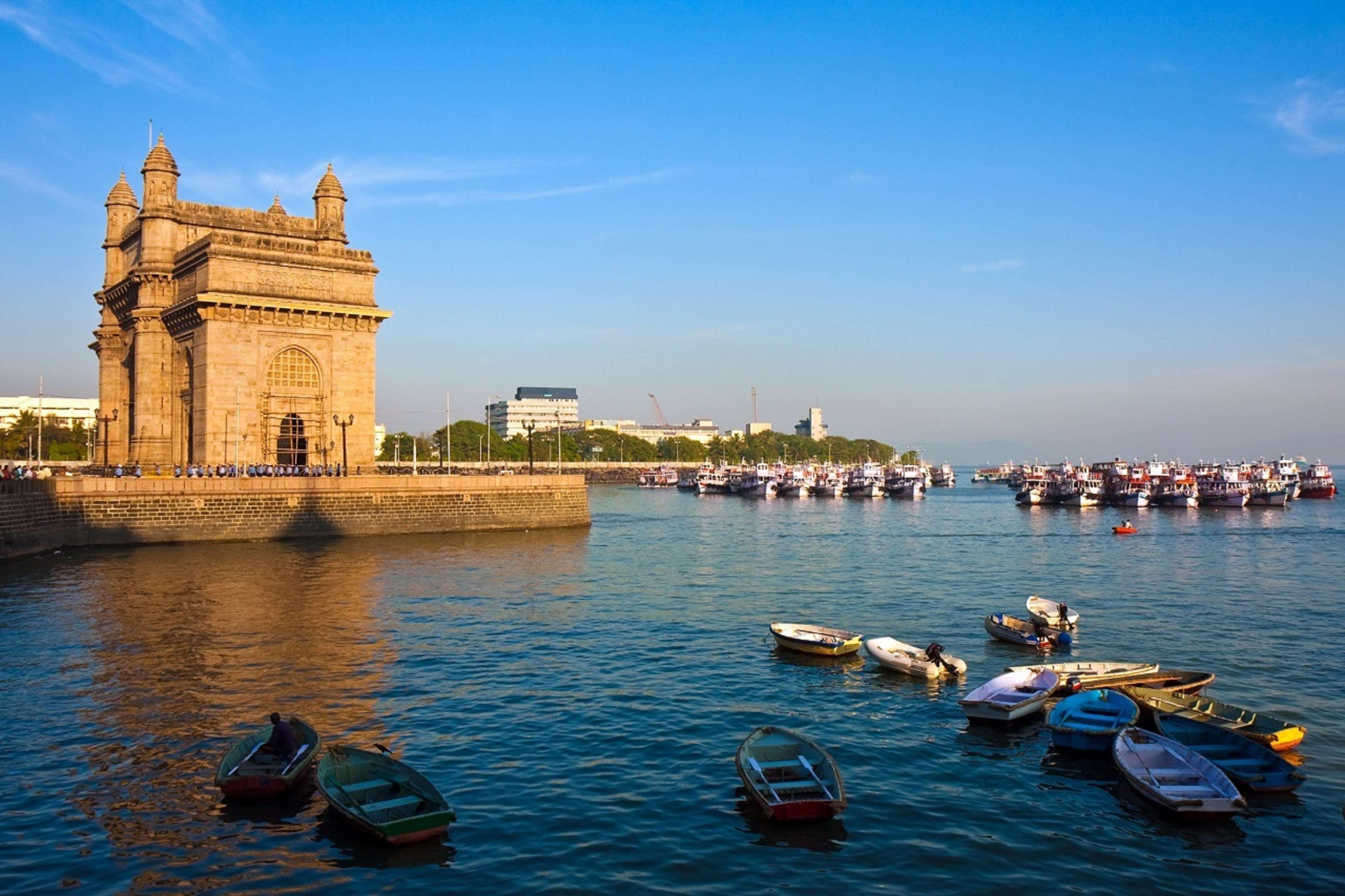 Hilton Mumbai International Airport Hotel Exterior photo Gateway of India, Mumbai