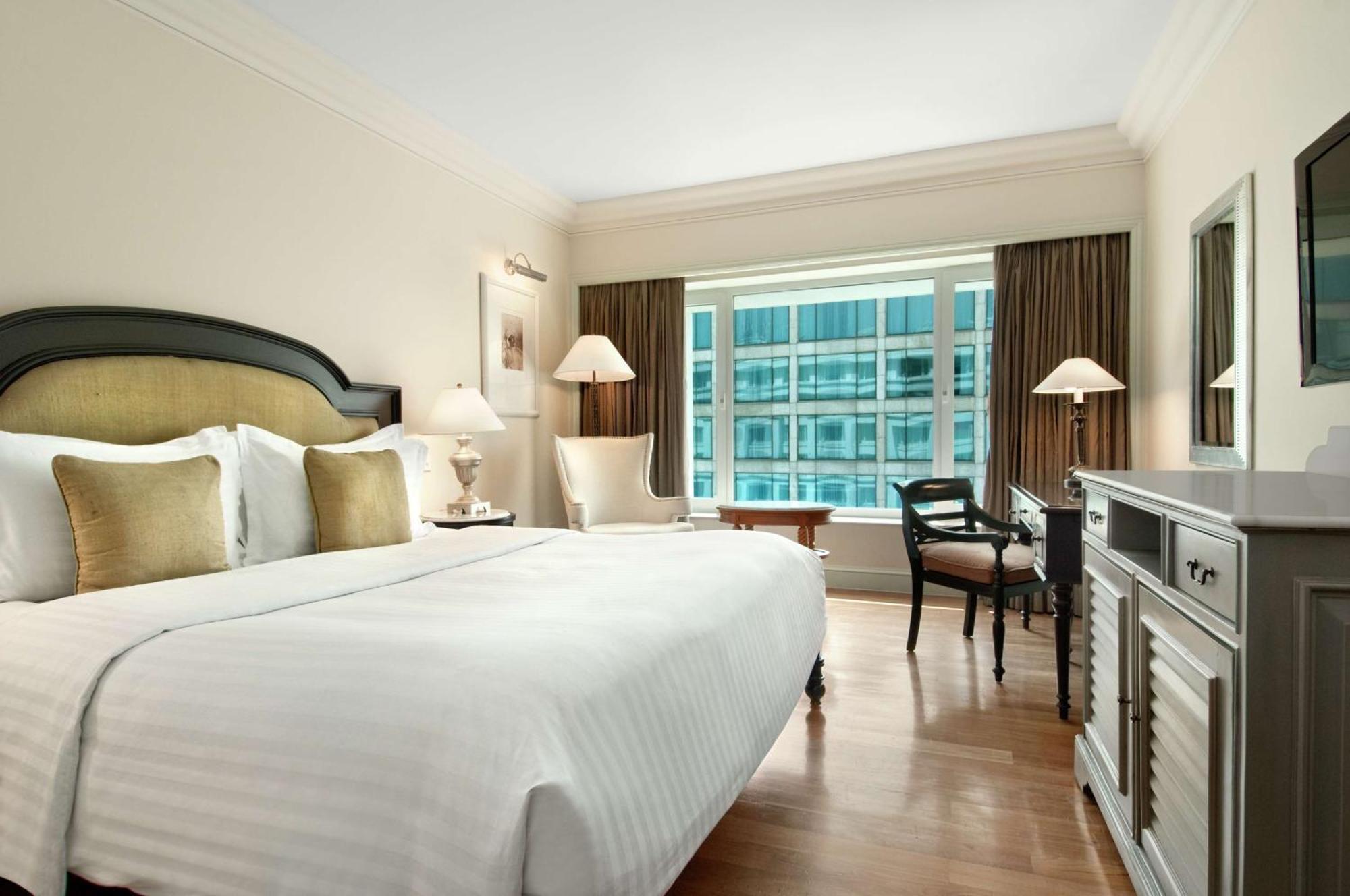 Hilton Mumbai International Airport Hotel Exterior photo Deluxe Room