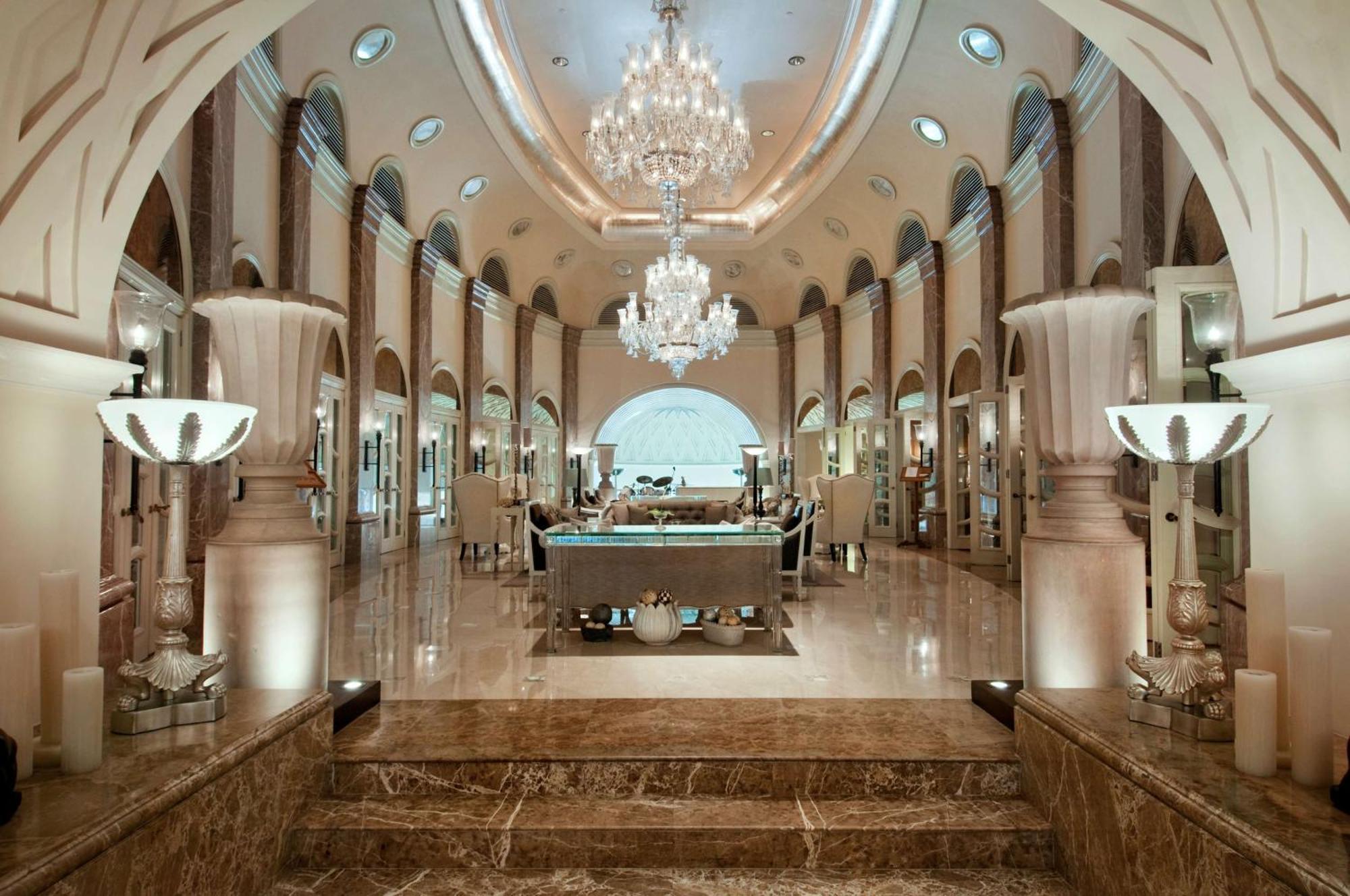 Hilton Mumbai International Airport Hotel Exterior photo The lobby of the hotel